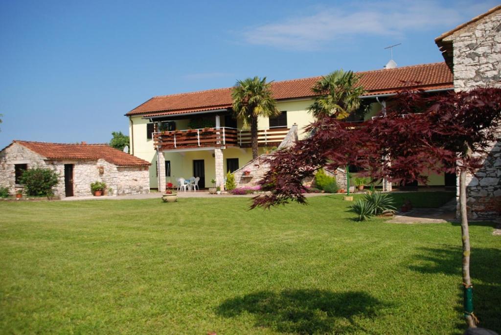 Moratto'S Apartments Umag Kültér fotó